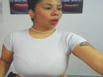mia_downson