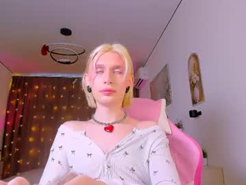 mikaella_nicole