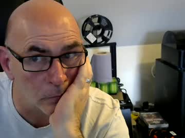 nakedkev54