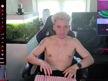 rayzel_white