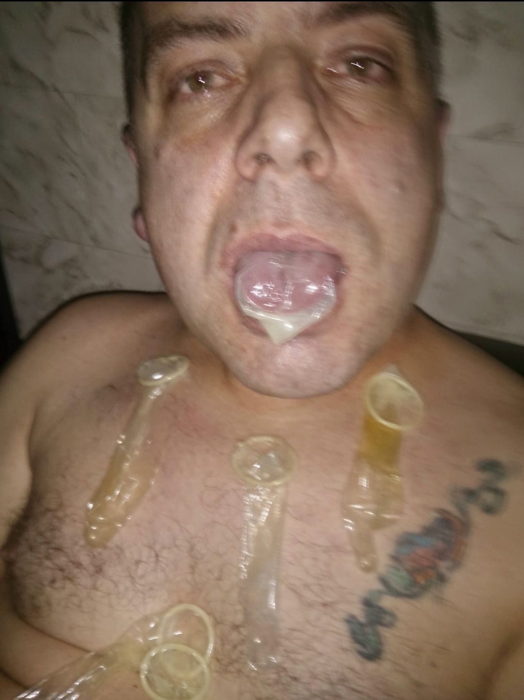 Im Sperma und Poppers Rausch Sperma schlucken — 10