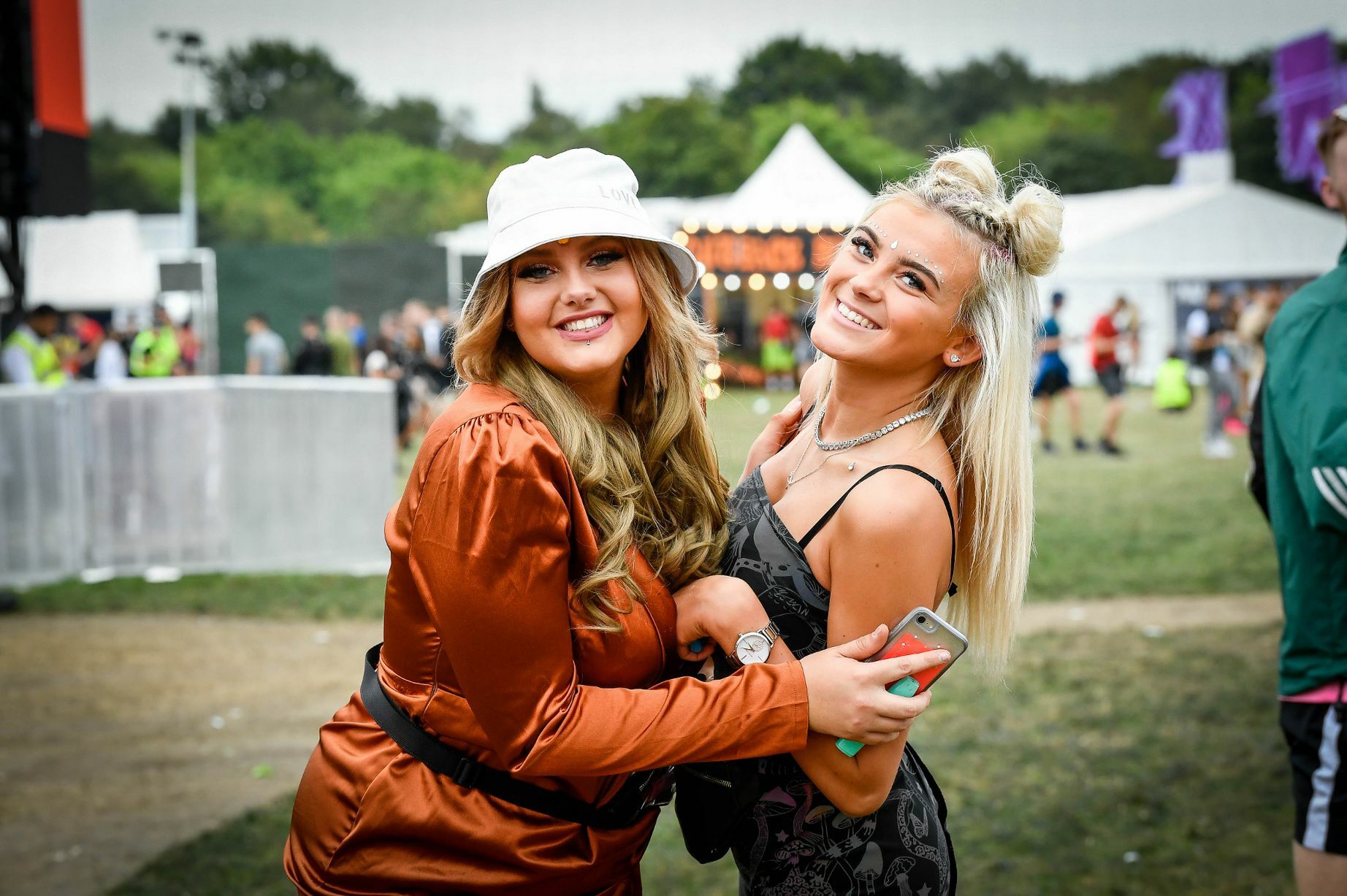 Parklife slags make my tiny dick hard — 34