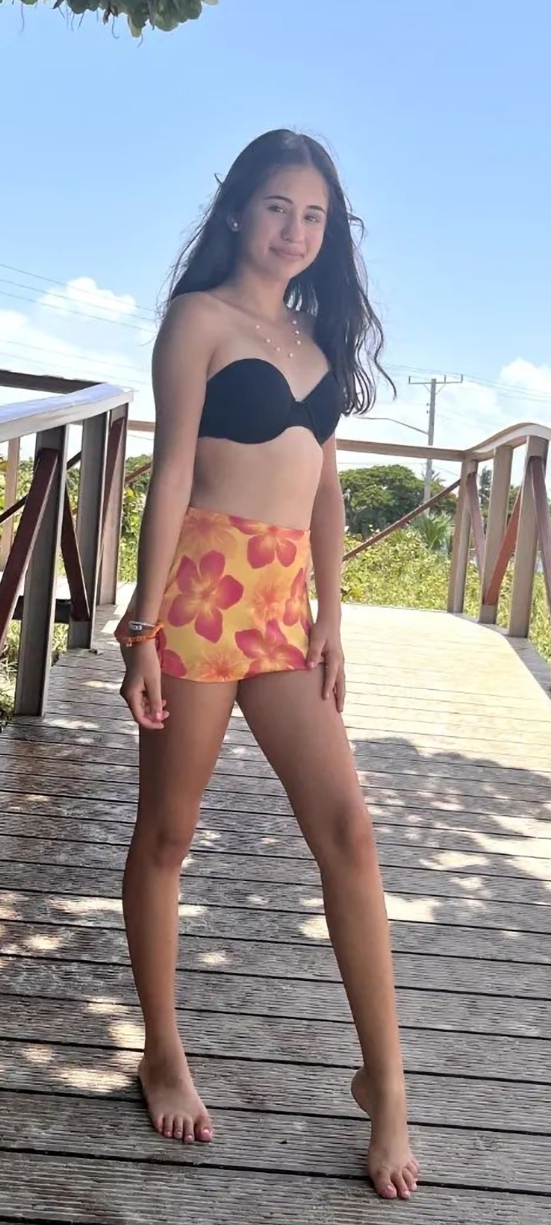 Latinas bikini 34 — 31