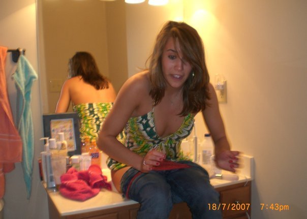 Toilet Sitting mh — 48