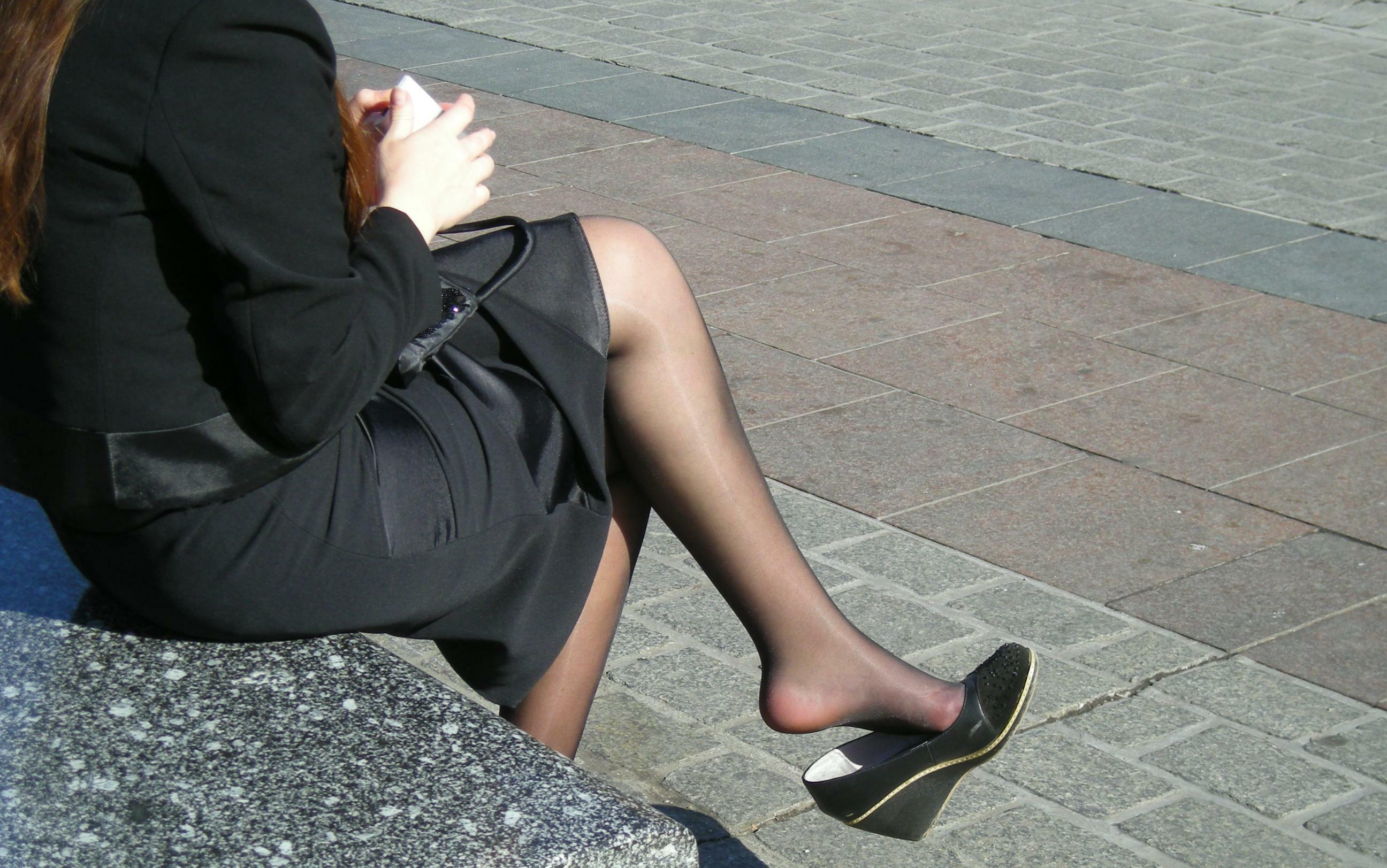 Street/public pantyhose 02 — 18