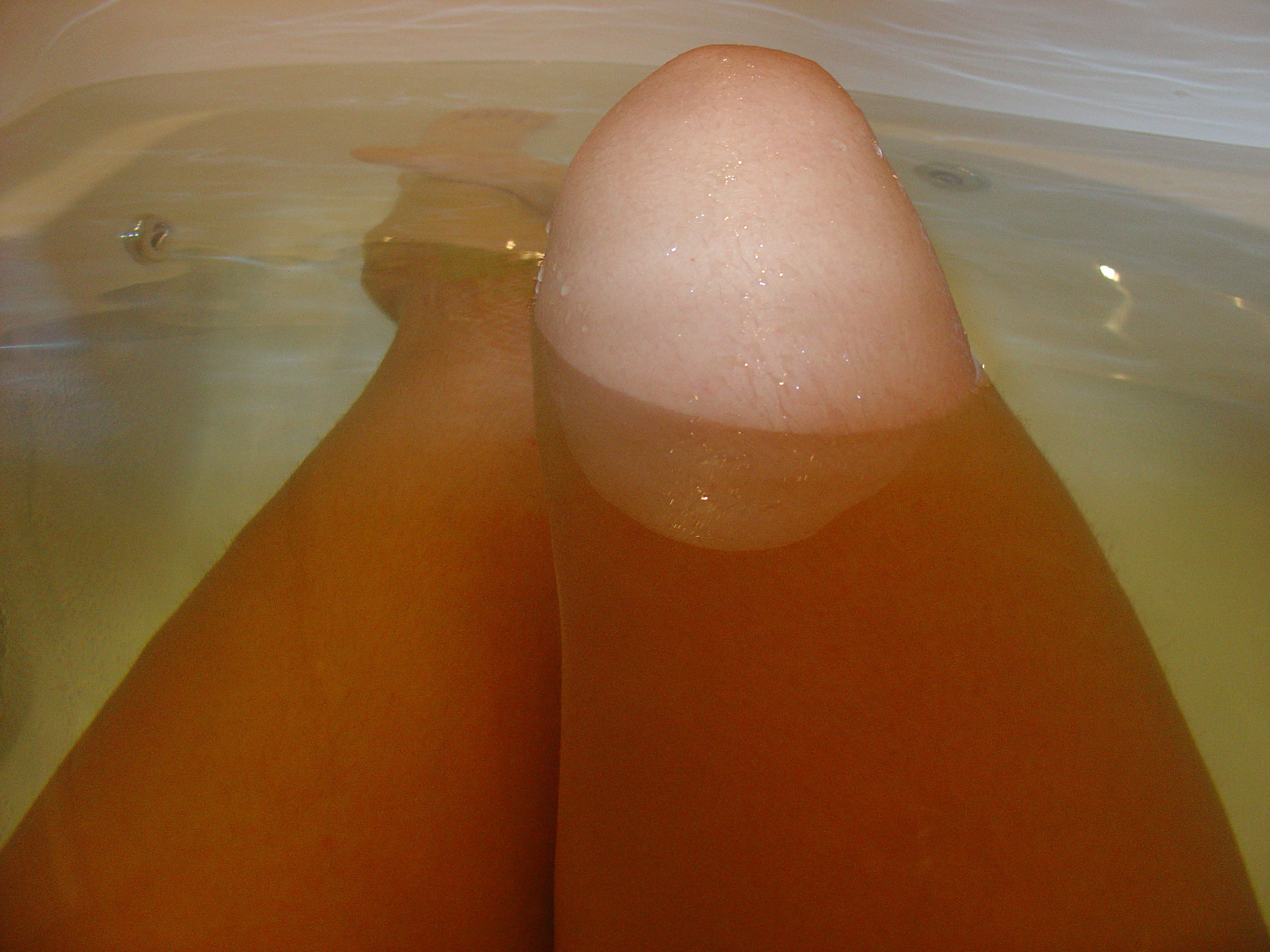 Cute teen invite us in her bath — 27