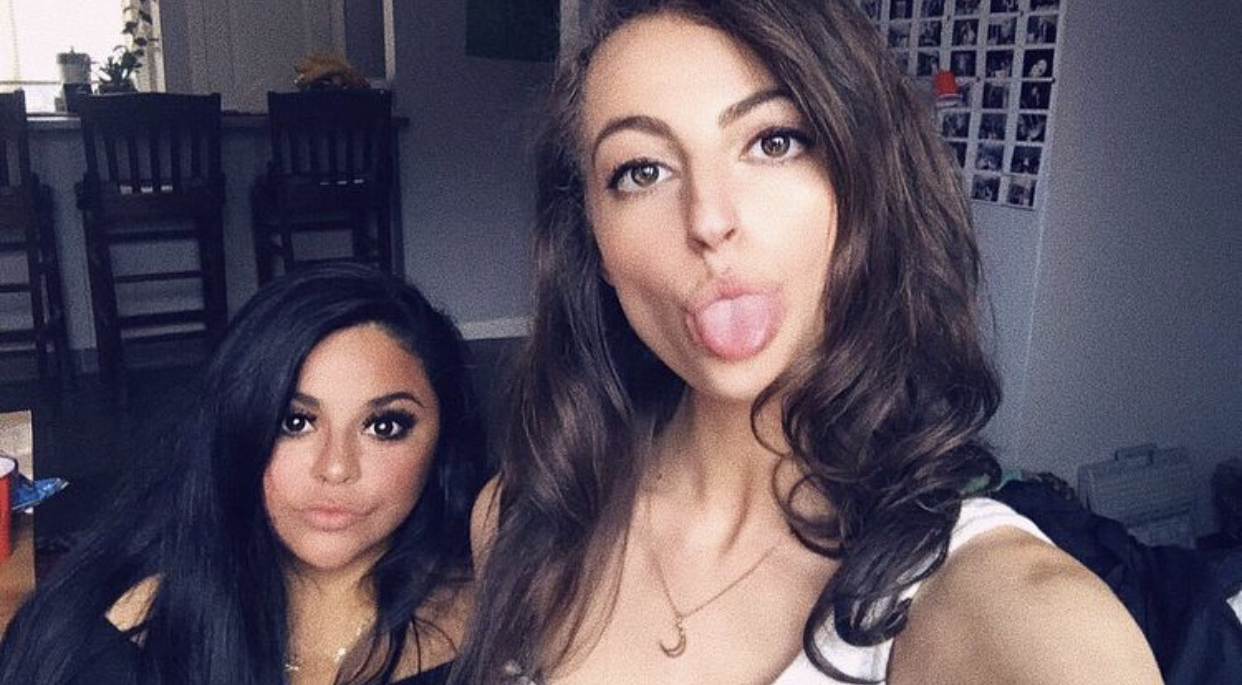 Big titty cute college girl — 32