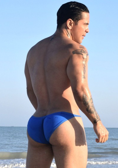 Hunks in skimpy trunks — 5