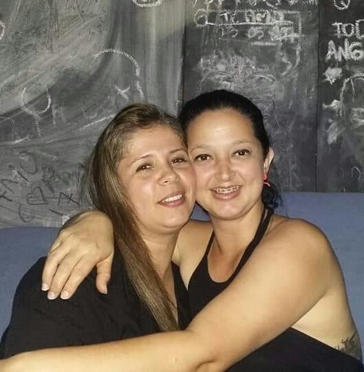 Mi mujer exhibicionista y dos de sus buenas amigas — 25