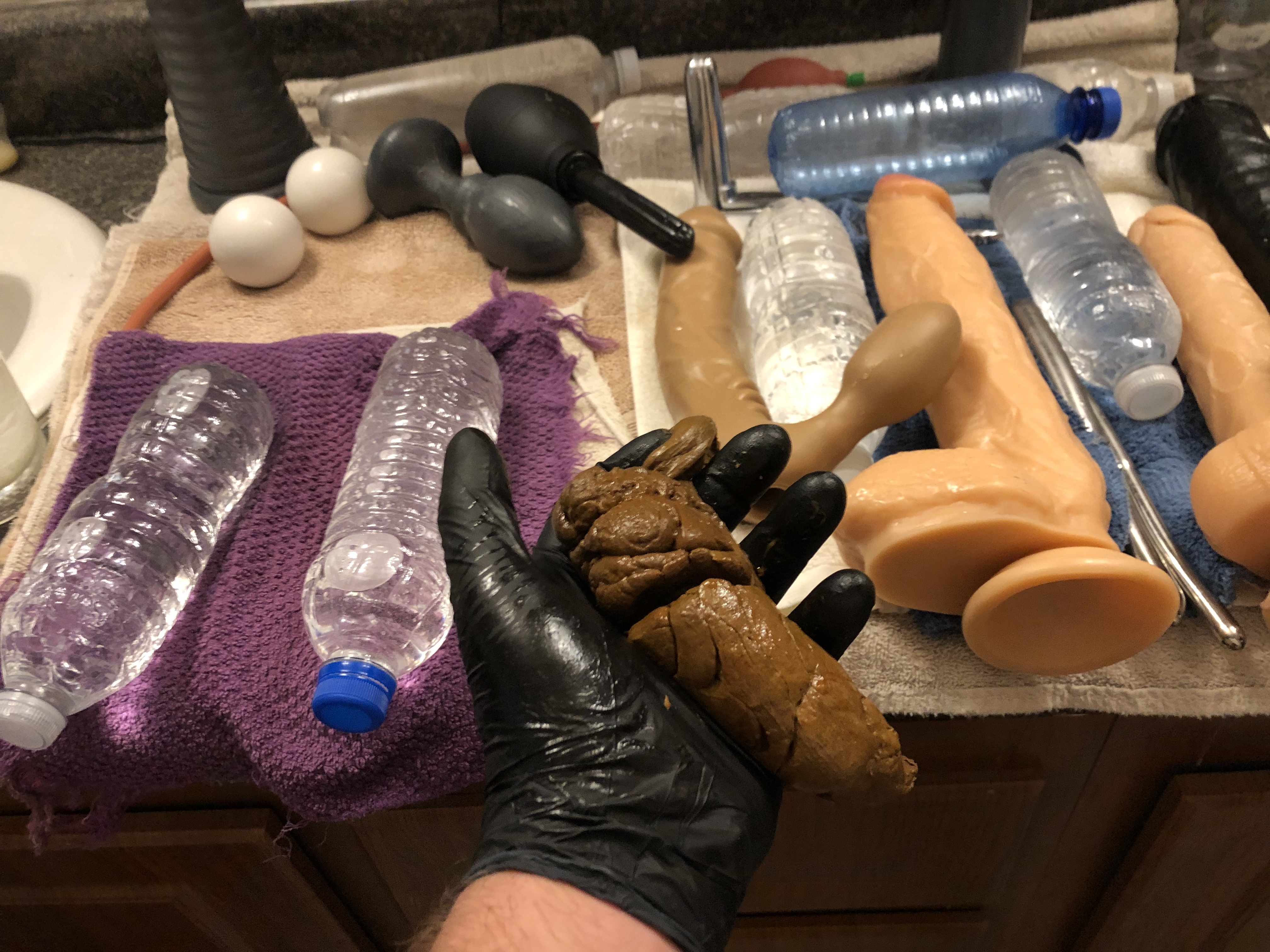 Nasty solo male scat ;) — 39