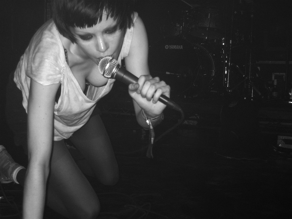 Alice Glass — 37