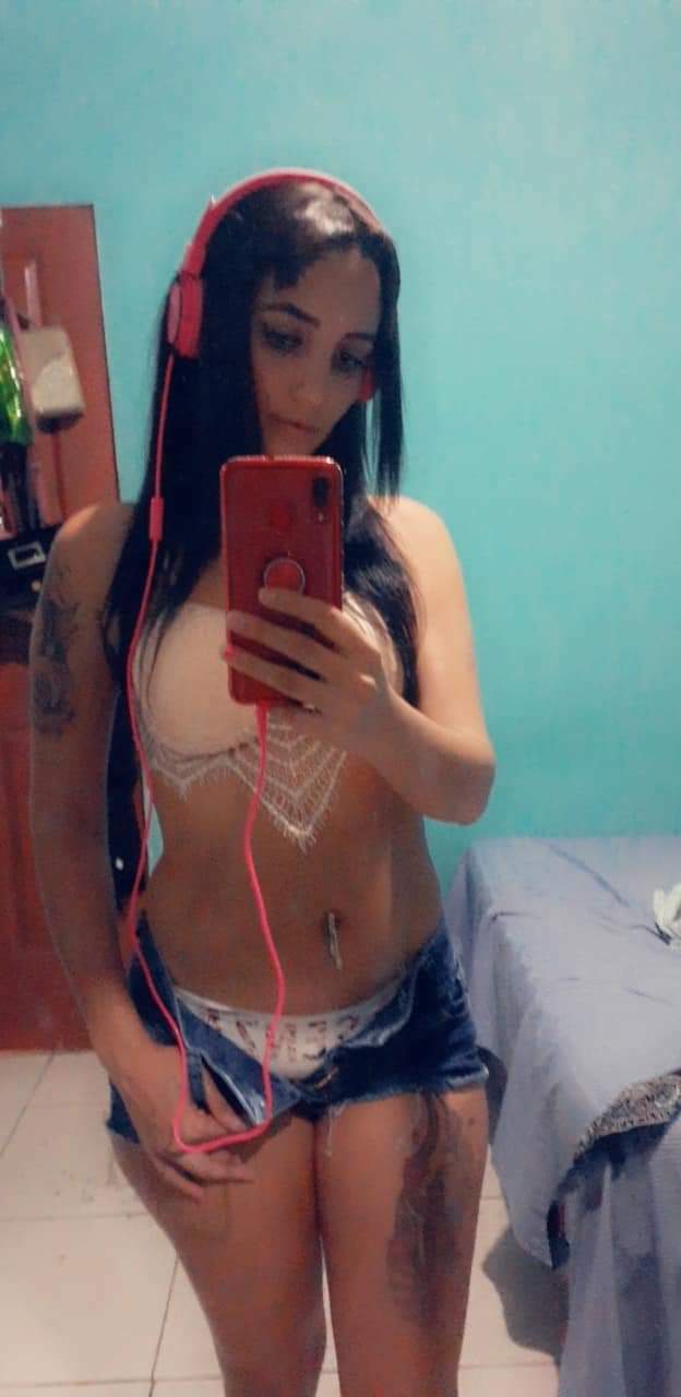Latin college selfie — 29