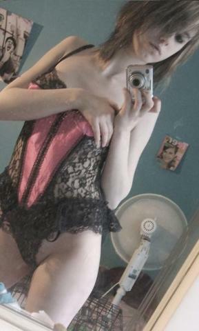 Emo Girls — 60