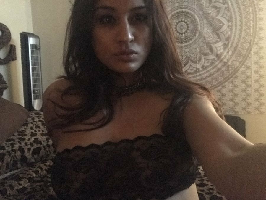 Even her dad gets hard — 20