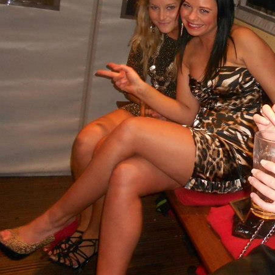 British girls showing their sexy legs — 21