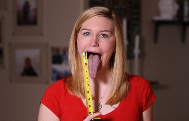 long tongues and pretty pussies — 10