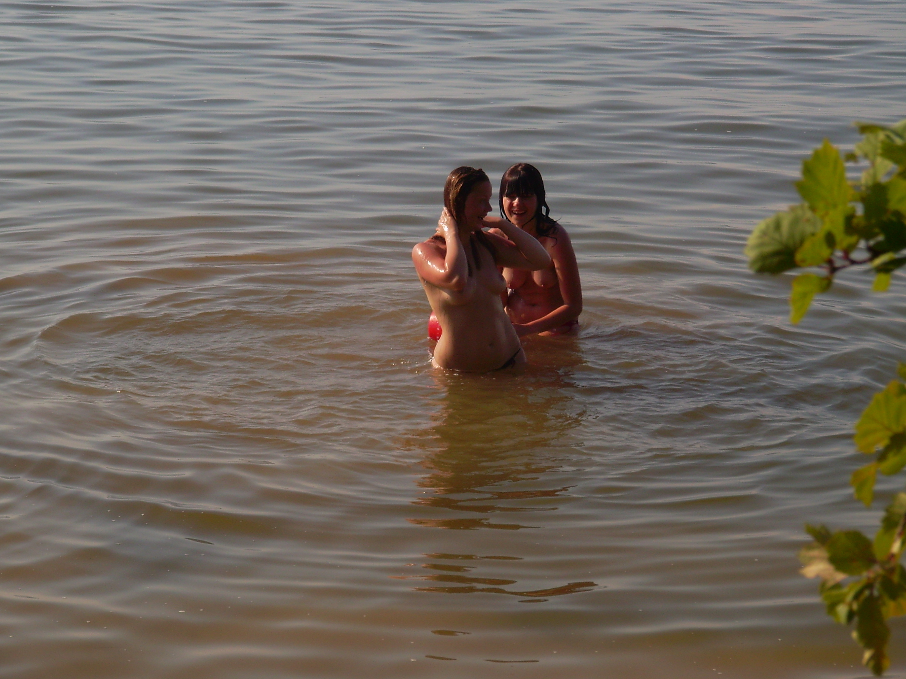 Amateur Girls Holiday Pics — 10