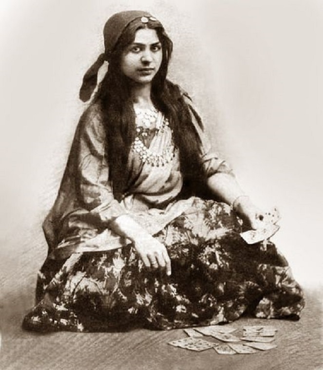 Vintage Gypsy Dancers — 6
