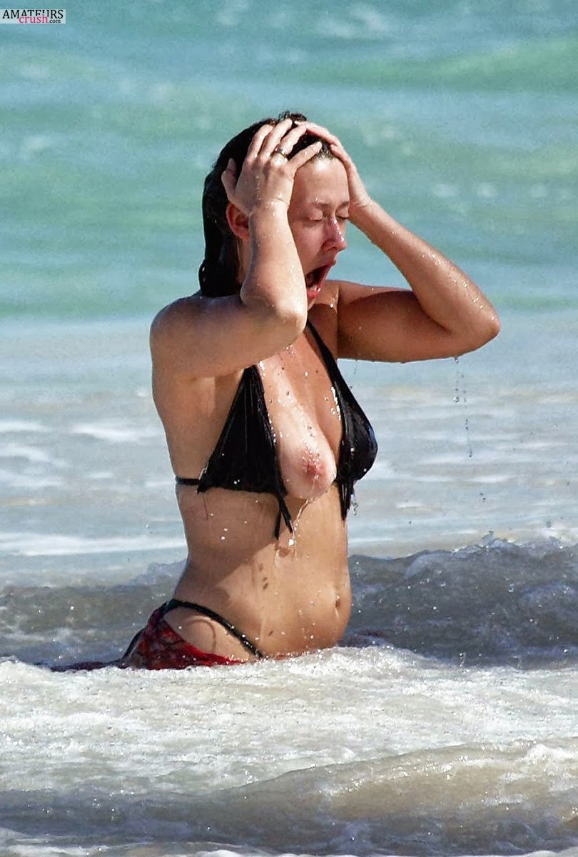 beach/pool/swimsuit/boat — 19